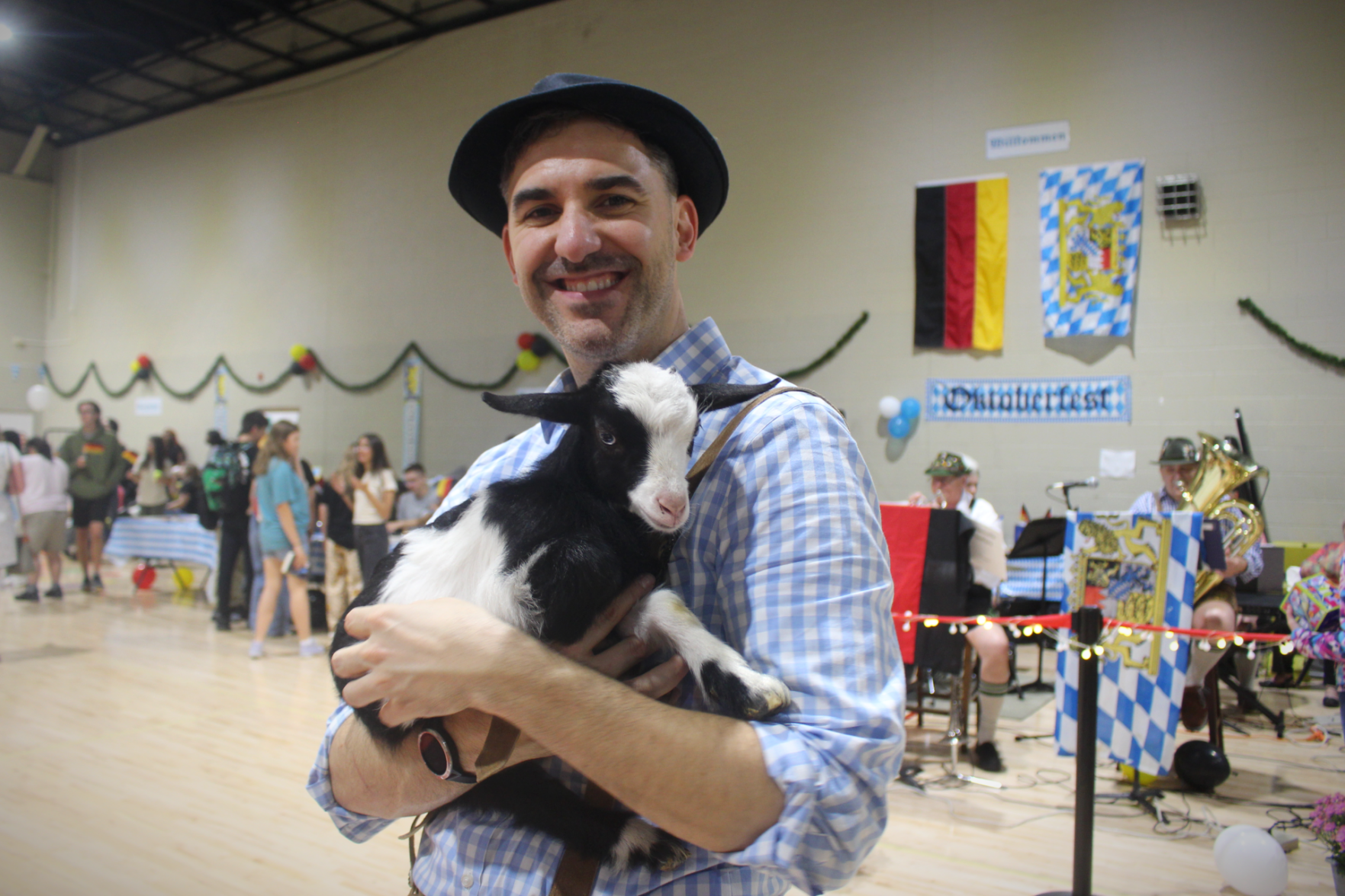 Foxtoberfest - Kaip with goat